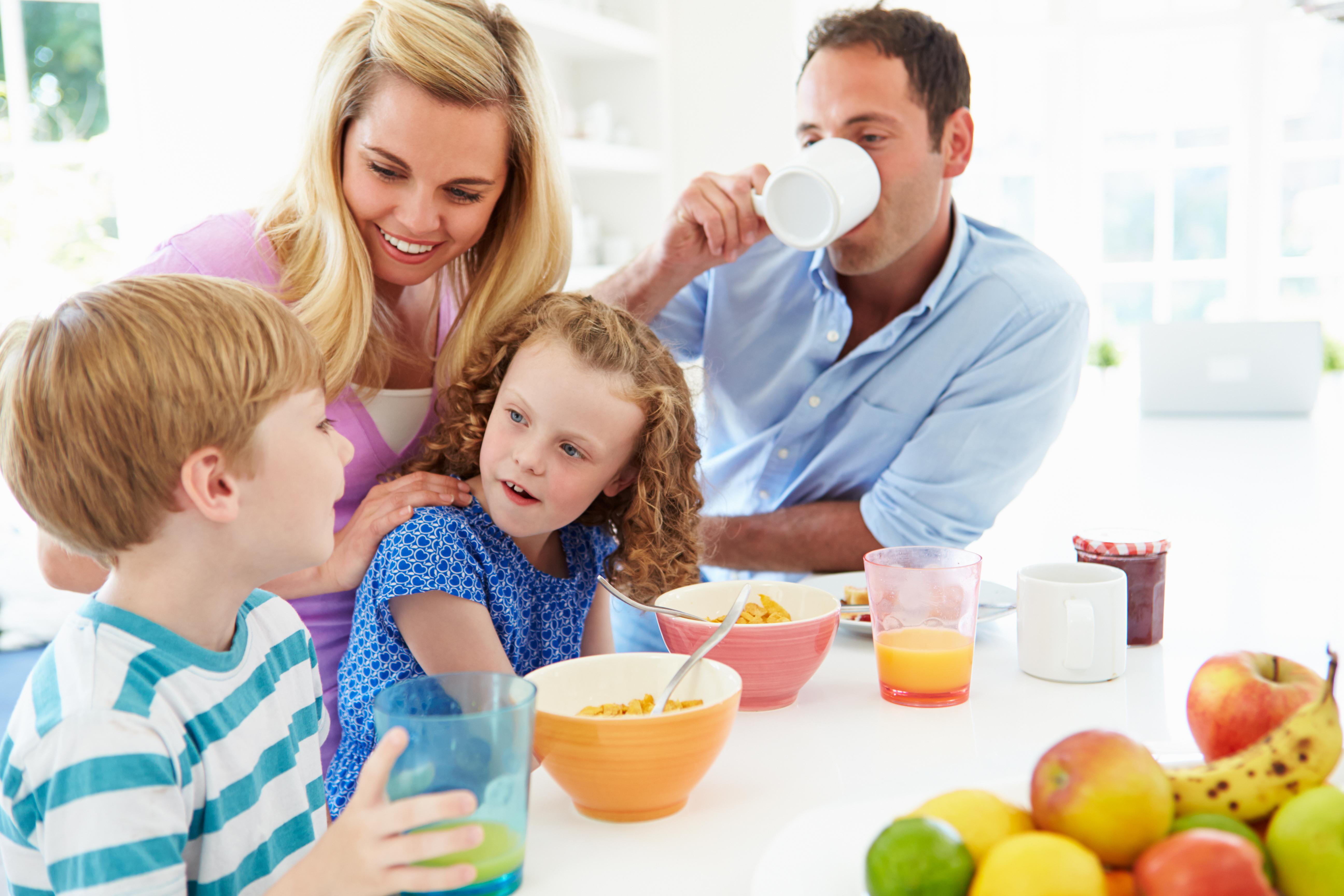 Minos Imperial Luxury Beach Resort & Spa Milatos Esterno foto Family at breakfast