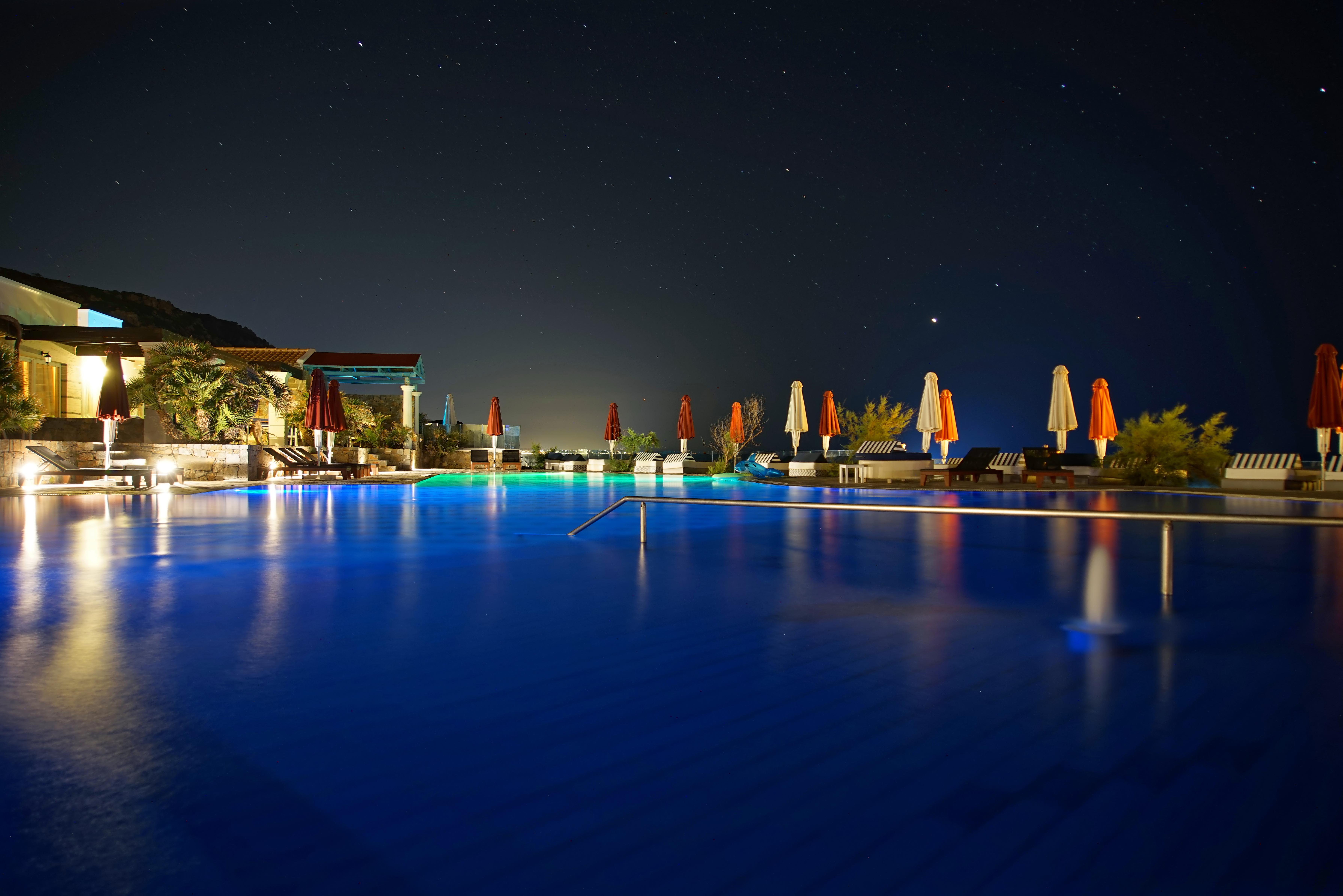 Minos Imperial Luxury Beach Resort & Spa Milatos Esterno foto The pool at the Sheraton Jumeirah Hotel