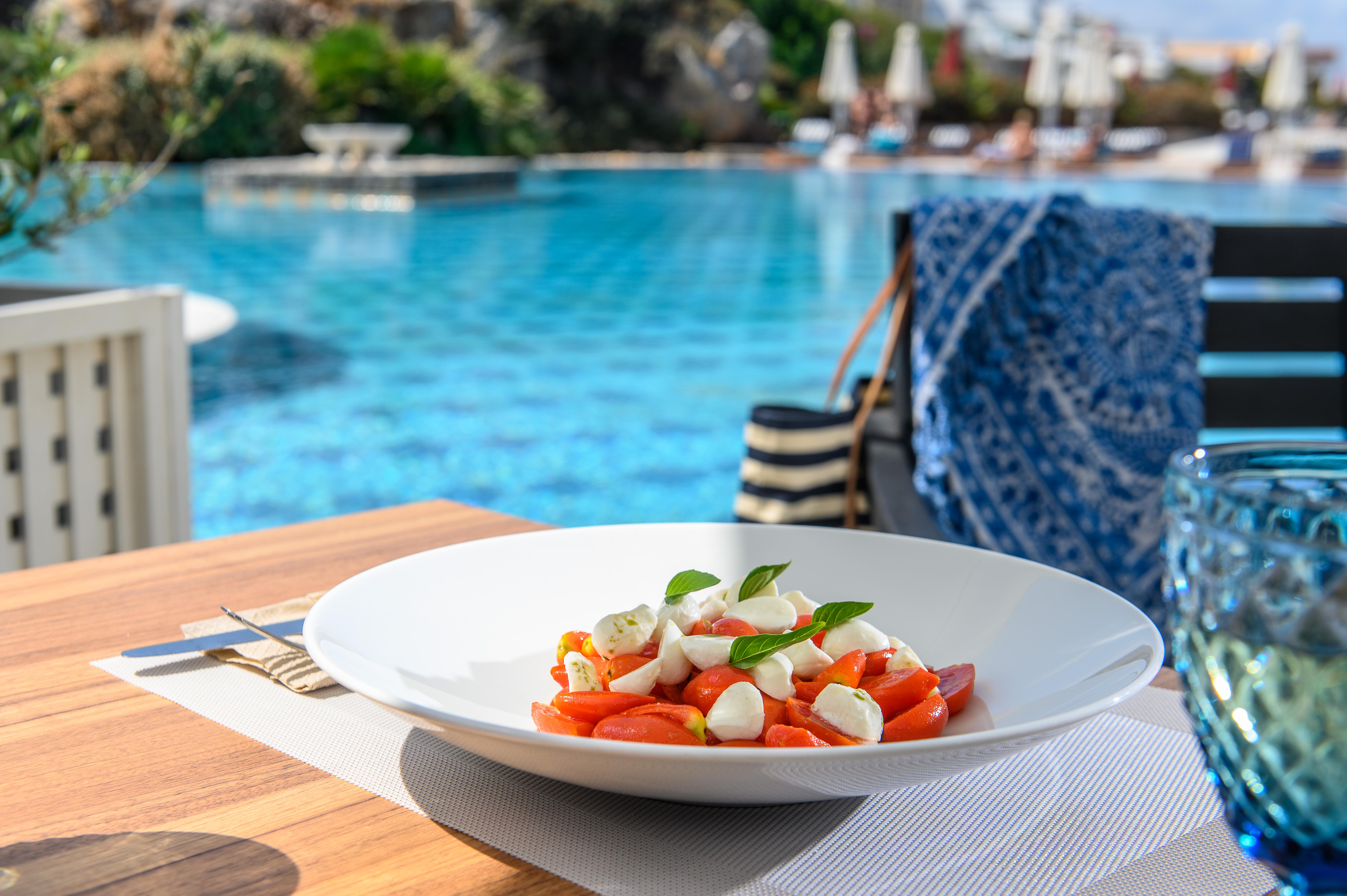 Minos Imperial Luxury Beach Resort & Spa Milatos Esterno foto A Greek salad